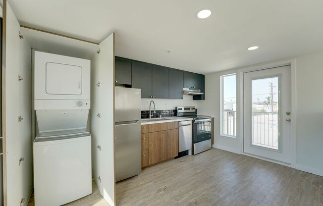 Studio, 1 bath, 530 sqft, $2,495, Unit 205