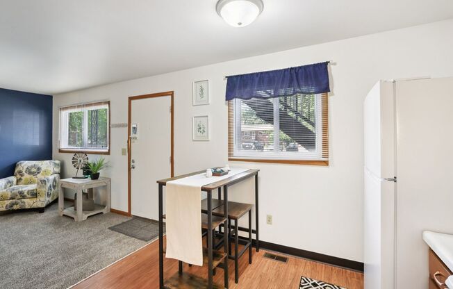 2 beds, 1 bath, 660 sqft, $1,175