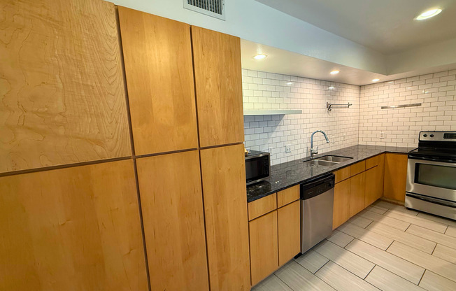 2200 Dickson Dr unit #123 78704 | 2 Bed 2 Baths Condo $1750