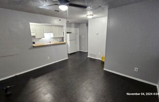 2 beds, 1 bath, $1,095, Unit 5424