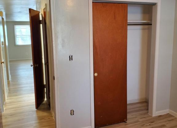 2 beds, 1 bath, 850 sqft, $1,250