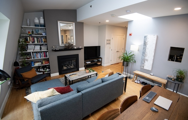 2 beds, 1 bath, 946 sqft, $4,500, Unit 507