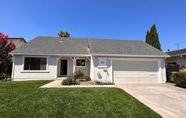 Beautiful 3 bedroom / 2 bath home - Ready for move in. 1181 Casa Marcia Fremont, CA 94539