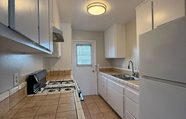 1769 DALY-GRAND APARTMENTS