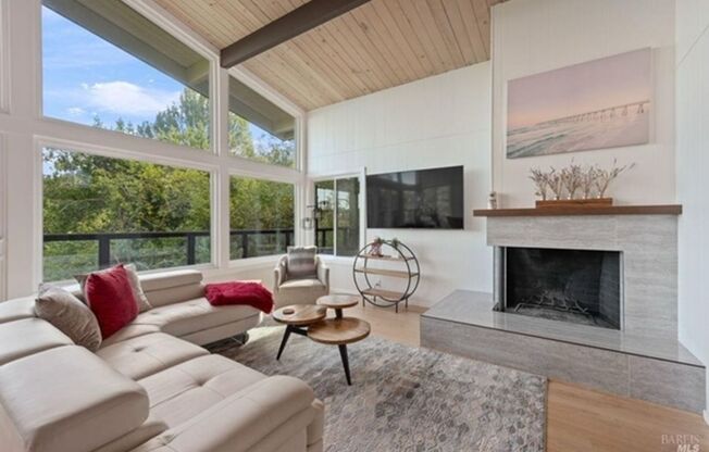 Beautiful home on the hills in Mill Valley