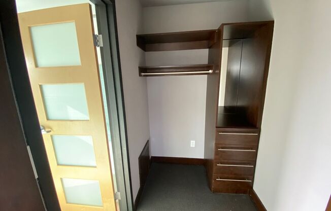 Studio, 1 bath, 352 sqft, $1,045, Unit 316-702