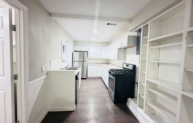 Beautifully renovated 5 bedroom, 3 bathroom home in Oak Grove!