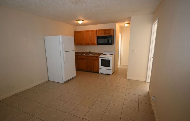 1 Bed Apartment - 3021  E Carey Ave - NO PETS