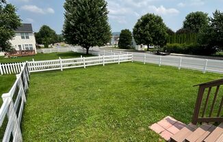 4 beds, 2.5 baths, $3,200