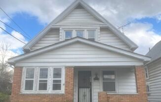 Fully Renovated 3 Bedroom 1 Bath