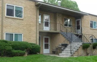 1 Bed Apartment in Central Arvada – Walk to Olde Town – $1,195