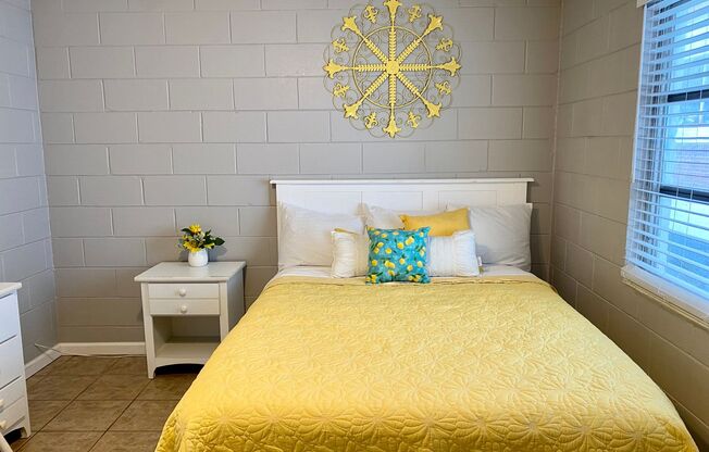 1 bed, 1 bath, $900