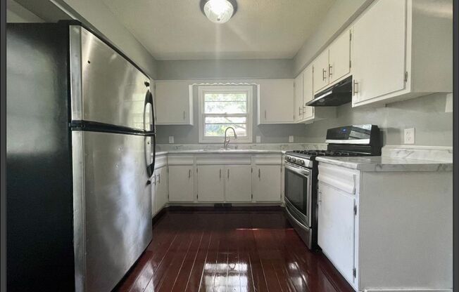 Beautiful 6 bedroom 2 bathroom house