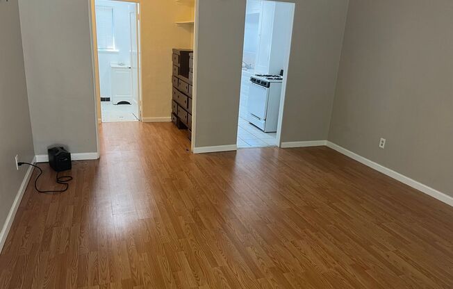 925 N. Azusa Ave.