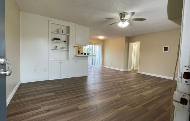 2 beds, 1 bath, $2,195, Unit 18