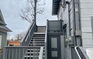 $870 - 2 bed 1 bath beautiful apartment