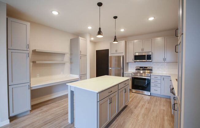 1 bed, 1 bath, 898 sqft, $1,745, Unit 221