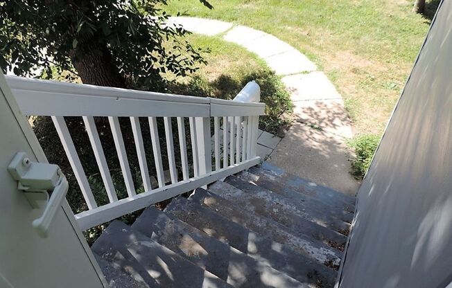 $1,400 | 3 Bedroom, 1 Bathroom Top Floor Duplex | No Pets | Available for August 1st, 2026 Move In!