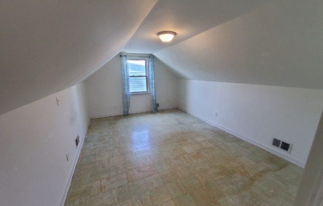 1100 COLUMBIA PL