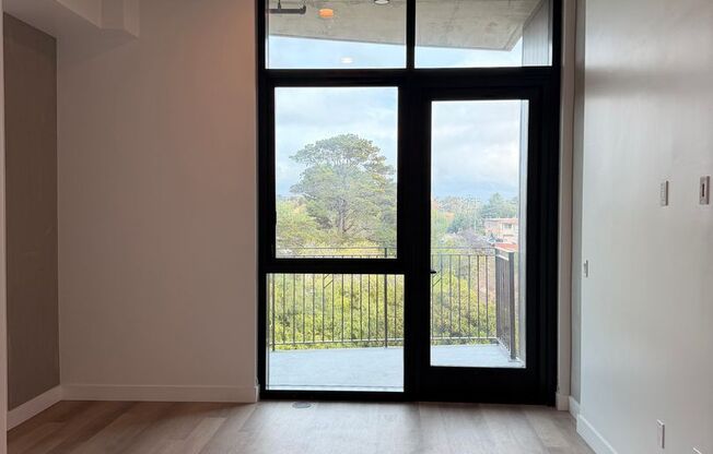 Studio, 1 bath, 362 sqft, $2,995, Unit 910