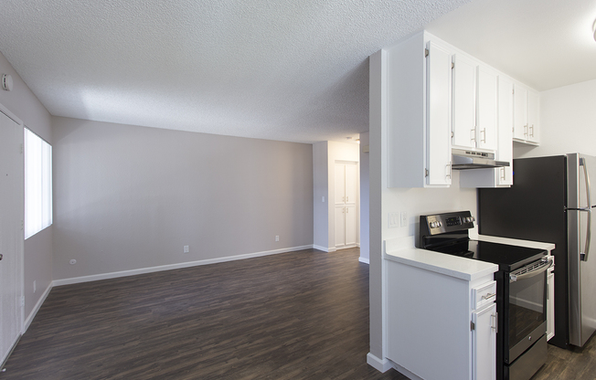 1 bed, 1 bath, $2,395, Unit 30