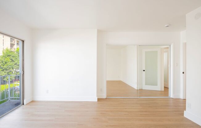 2 beds, 1 bath, $2,963.46, Unit 301