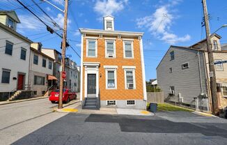 1822 Niggel Street (For Sale OA)