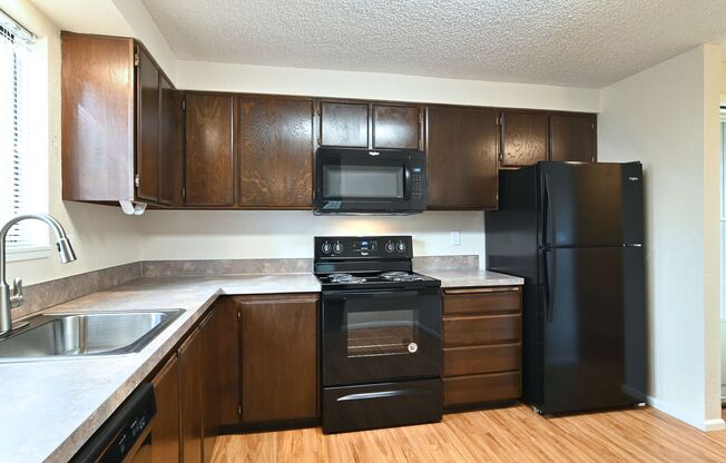 1 bed, 1 bath, 704 sqft, $1,490, Unit 0122