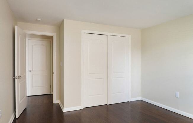 Bedroom with bathroom at The Packard, West Hartford, CT, 06119