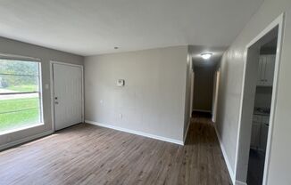 3 beds, 1 bath, $895