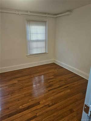 3 beds, 1 bath, 1,200 sqft, $2,500