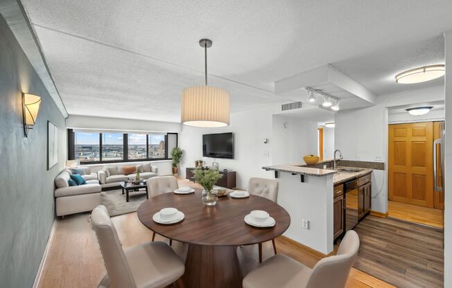 Amazing views from this 21st level 2 bed, 2 bath remodeled Condo!