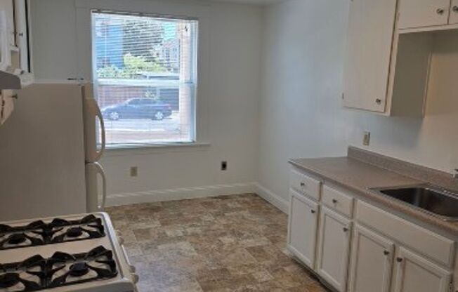 422 East 15th Street