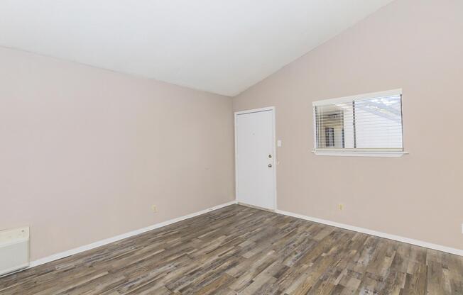 1 bed, 1 bath, 720 sqft, $1,099