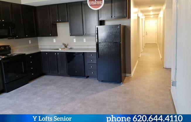 2 beds, 1 bath, 951 sqft, $1,140, Unit 007