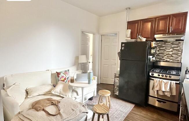 3 beds, 1 bath, $6,695, Unit 19A