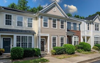 Spacious Townhome with Finished Basement - Raleigh - Available Now!