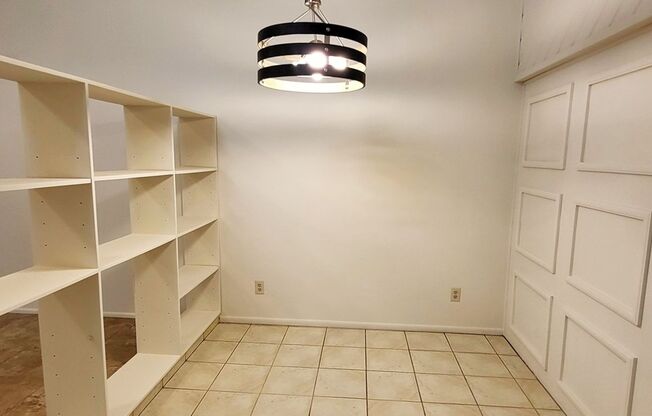 **AFFORDABLE 2 BEDROOM CONDO IN WEST PHOENIX – READY TO RENT!**