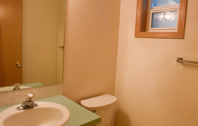 Lovely upper 2 floors of Large home in Phinney Ridge