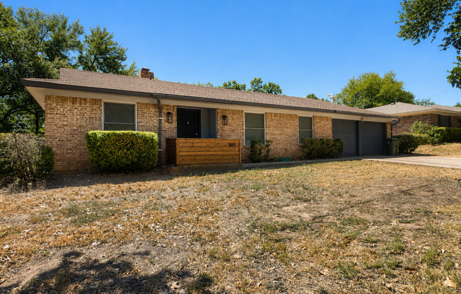 Move-In Ready 3-Bed, 2-Bath Home in Hurst, TX