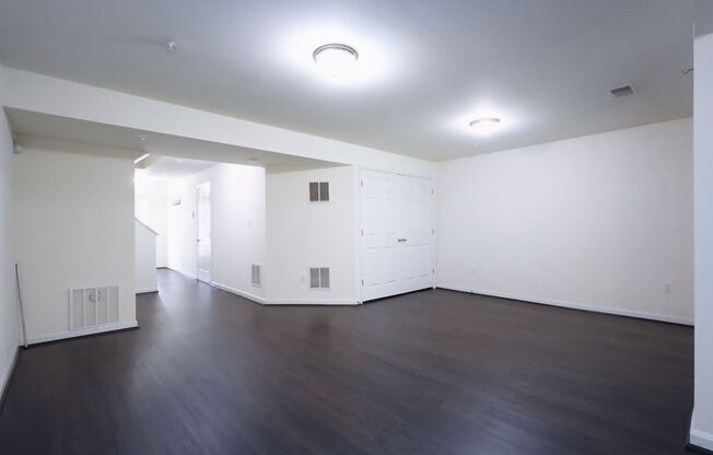 Lovely 3 BR/2 Full BA 2Half BA Townhome in Odenton!