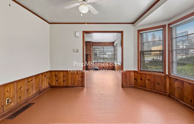 2 beds, 1 bath, $2,099