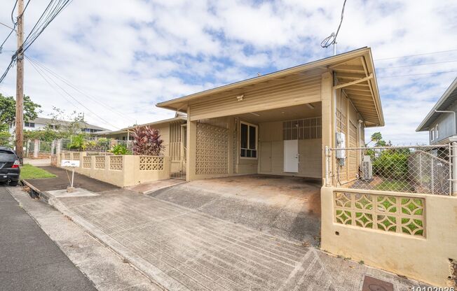 Studio in Pearl City $1500 1453 Kalauipo Street - Utilities Included