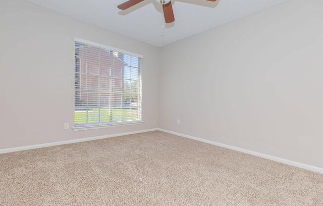 1 bed, 1 bath, 665 sqft, $925