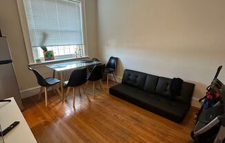 1 bed, 1 bath, 550 sqft, $2,340, Unit 44