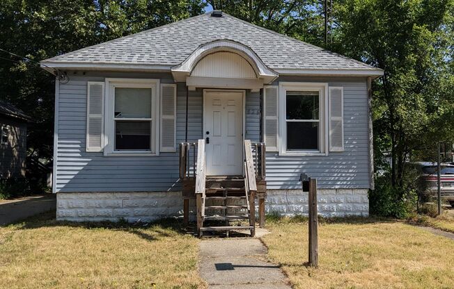 826 W. Grand, 3 bedroom house with basement and garage