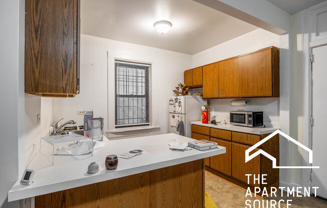 1627 N Winchester Ave 2