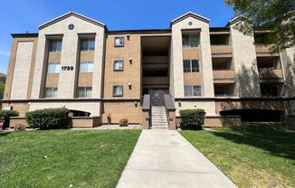 2BD/2BA North Valley Condo - Available Now!