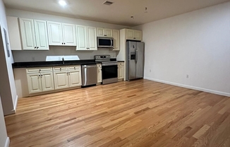 2 beds, 1 bath, 1,100 sqft, $2,150, Unit 1A