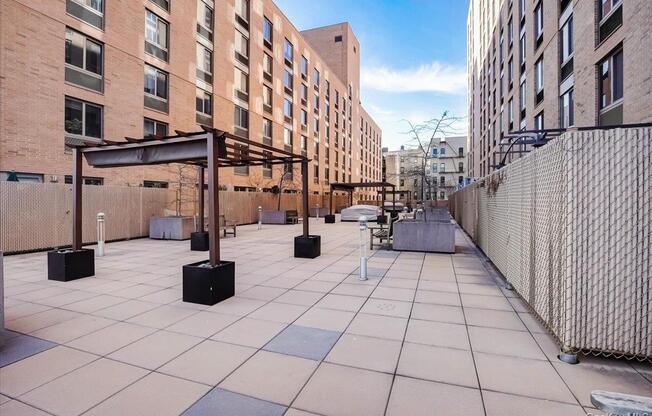 300 W 135 ST